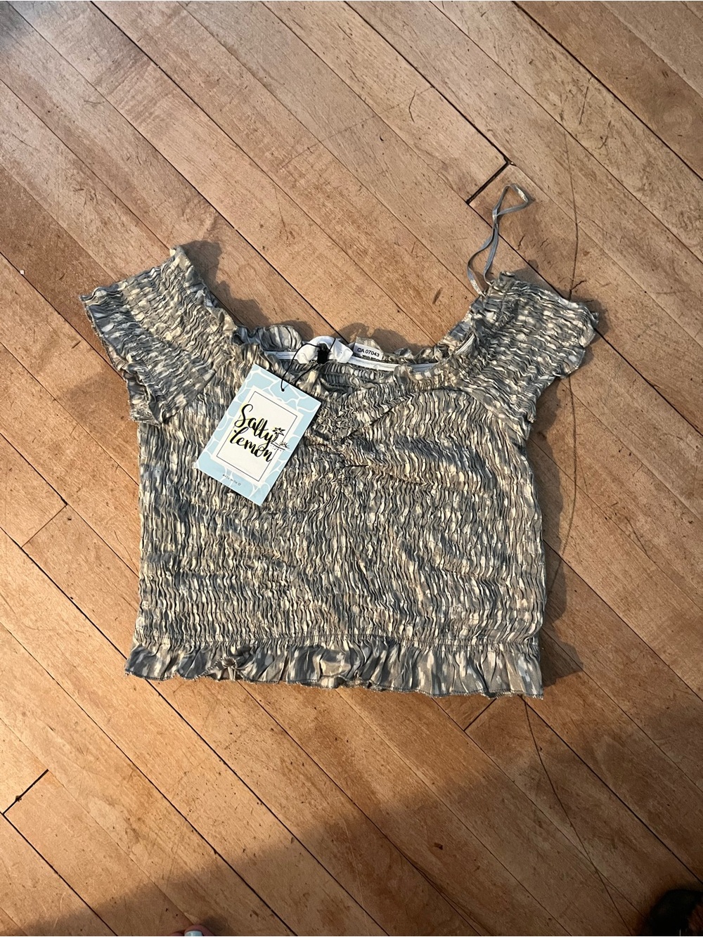 Salty Lemon NWT- Khaki-tan Shirred Bodice top- on or off shoulder Sz L-Sold Out - Picture 5 of 13
